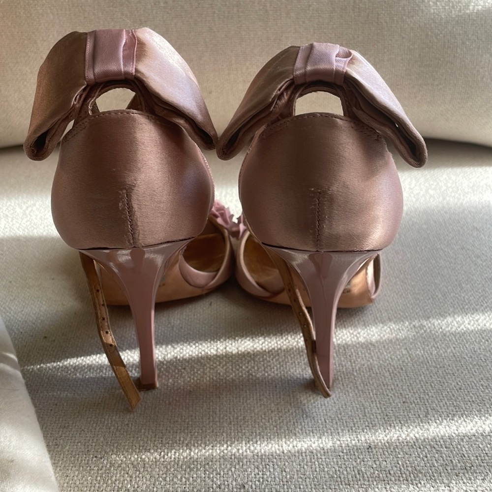 BADGLEY MISCHKA Satin Heels - Picture 2 of 8